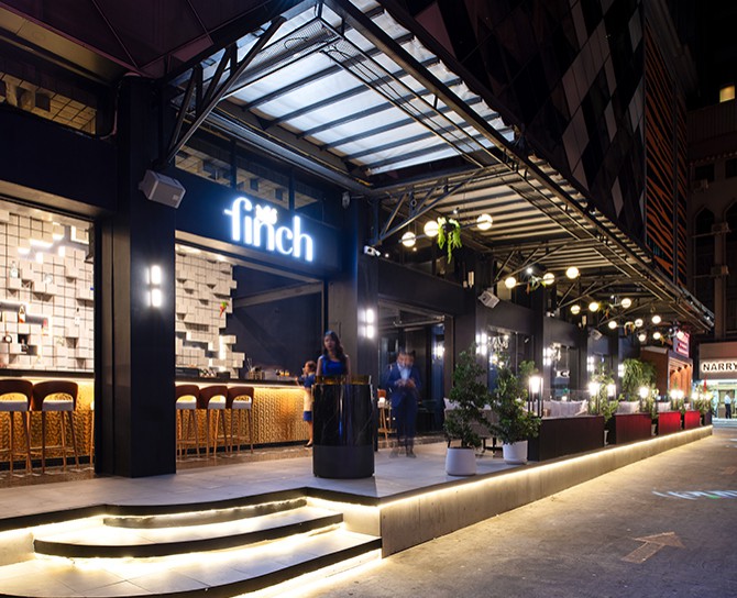 FINCH PUB & RESTAURANT